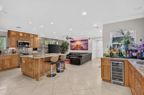 330 SW 75th Avenue, Plantation FL - photo 17 of 40