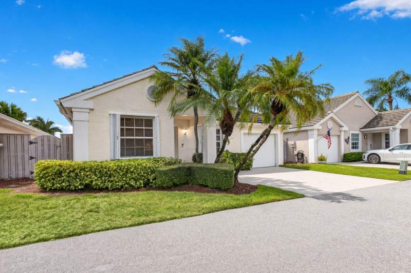 2 bedroom Single Family Residence at 7 Governors Court, Bristol Club At PGA Natl, Palm Beach Gardens — photo 3