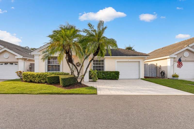 2 bedroom Single Family Residence at 7 Governors Court, Bristol Club At PGA Natl, Palm Beach Gardens — photo 4