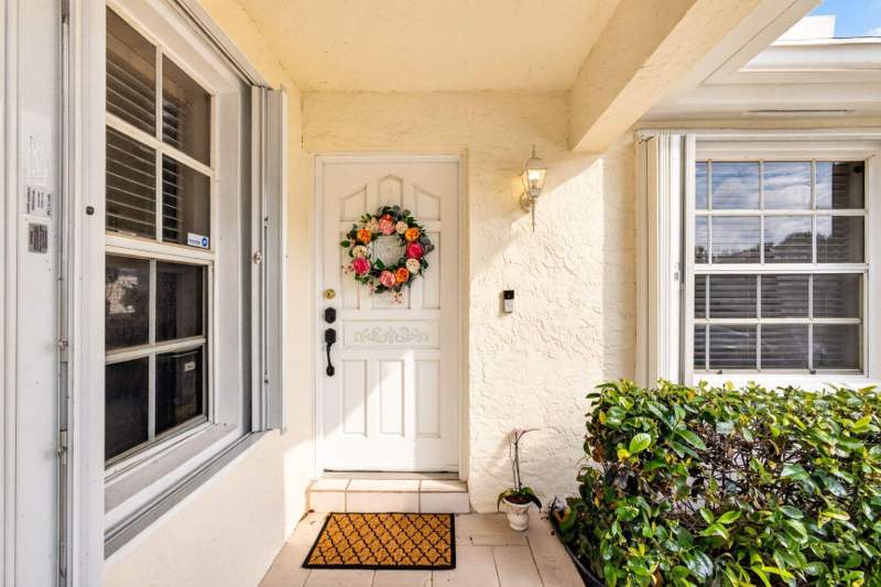 2 bedroom Single Family Residence at 7 Governors Court, Bristol Club At PGA Natl, Palm Beach Gardens — photo 5
