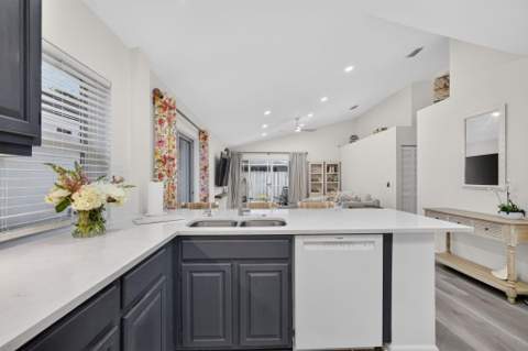 7 Governors Court, Palm Beach Gardens FL - photo 16 of 88