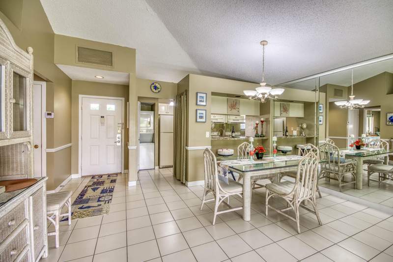 2 bedroom Townhouse at 208 Club Drive, Club Cottages at PGA National, Palm Beach Gardens — photo 4