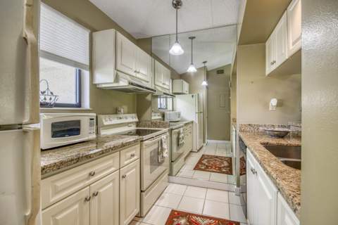 208 Club Drive, Palm Beach Gardens FL - photo 13 of 24