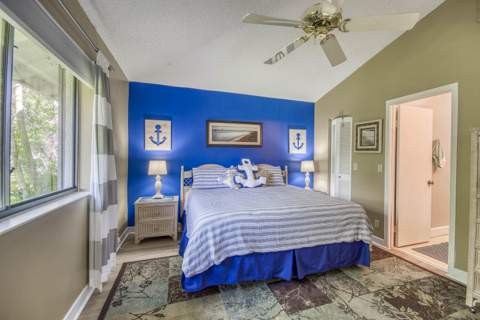 208 Club Drive, Palm Beach Gardens FL - photo 15 of 24