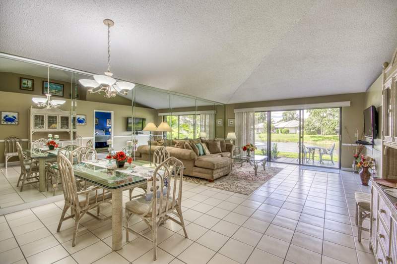2 bedroom Townhouse at 208 Club Drive, Club Cottages at PGA National, Palm Beach Gardens — photo 5