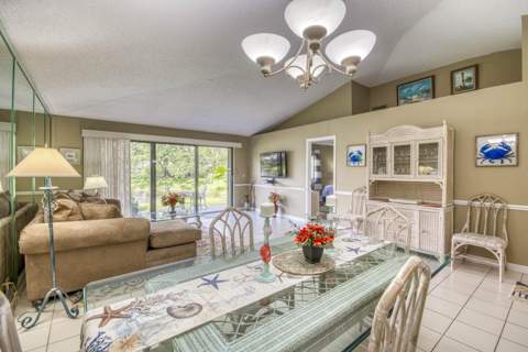 208 Club Drive, Palm Beach Gardens FL - photo 6 of 24