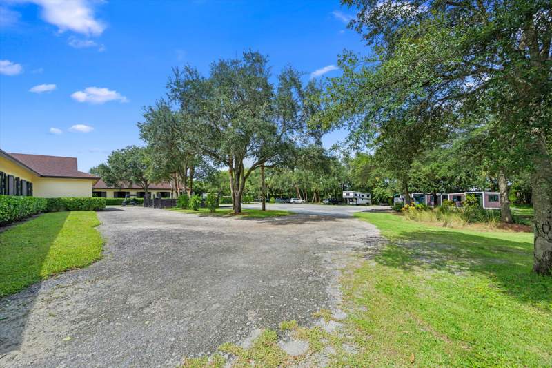 0 bedroom Single Family Residence at 4980 Stables Way, Palm Beach Point East, Wellington — photo 4