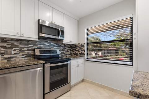 21851 Arriba Real #L, Boca Raton FL - photo 22 of 63