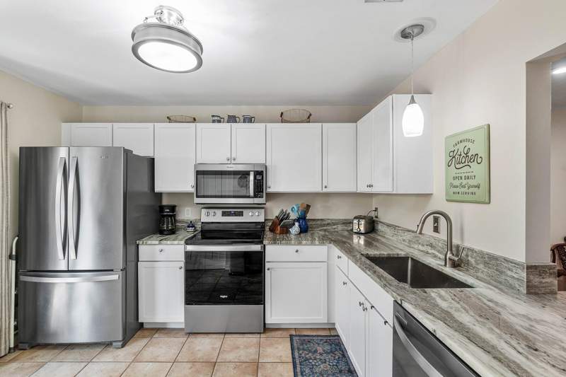 2 bedroom Villa at 144 Karanda Court, Strathmore Gate East, Royal Palm Beach — photo 5