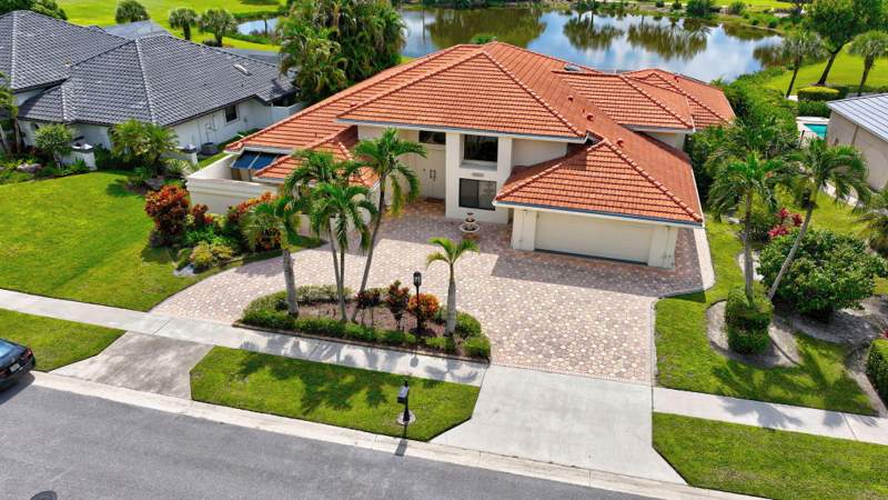 4 bedroom Single Family Residence at 10423 Stonebridge Boulevard, Stonebridge Country Club, Boca Raton — photo 2