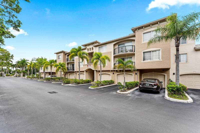 3 bedroom Condominium at 200 Crestwood Court #211, Grand View At Crestwood Condo, Royal Palm Beach — photo 4