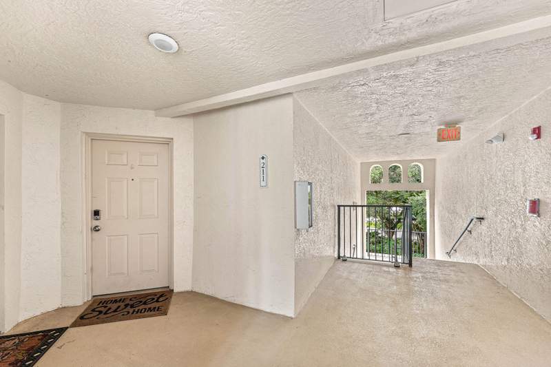 3 bedroom Condominium at 200 Crestwood Court #211, Grand View At Crestwood Condo, Royal Palm Beach — photo 5