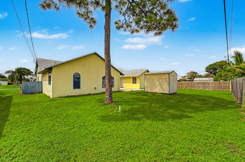 4 bedroom Single Family Residence at 3617 SW Masilunas Street, Port St Lucie Section 19, Port St. Lucie — photo 5