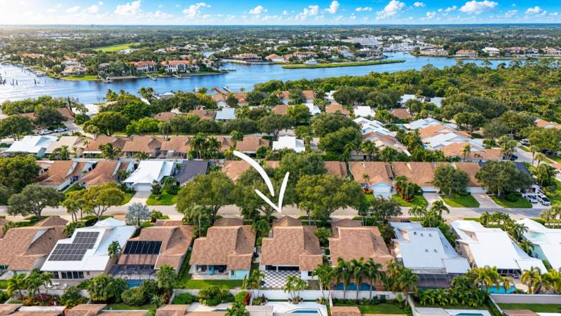 4 bedroom Single Family Residence at 325 Leeward Drive, River, Jupiter — photo 5