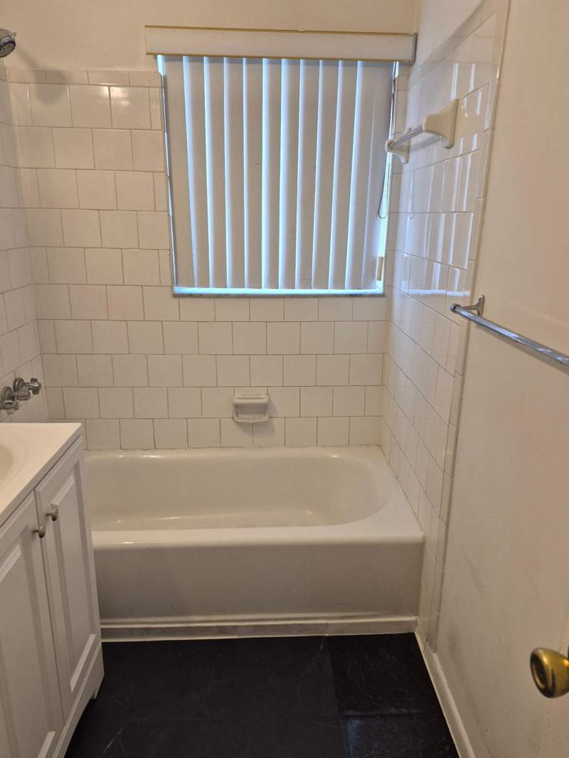 2 bedroom Single Family Residence at 1104 W 24th Street, Monroe Heights, Riviera Beach — photo 4