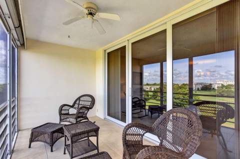 2671 S Course Drive #710, Pompano Beach FL - photo 12 of 36