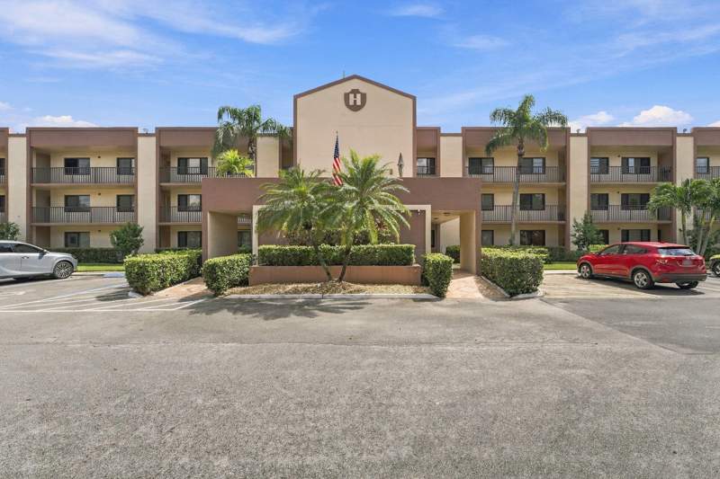 2 bedroom Condominium at 10607 W Clairmont Circle #109, Clairmont Condominium H, Tamarac — photo 2