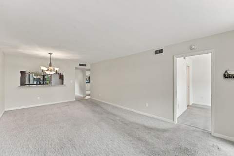 10607 W Clairmont Circle #109, Tamarac FL - photo 8 of 28