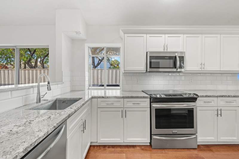 2 bedroom Single Family Residence at 28 Governors Court, Bristol Club At PGA National, Palm Beach Gardens — photo 4