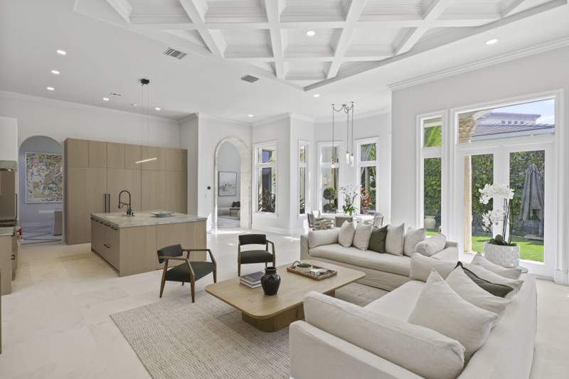 6 bedroom Single Family Residence at 1010 Grand Court, Grand Cay Estates, Highland Beach — photo 5