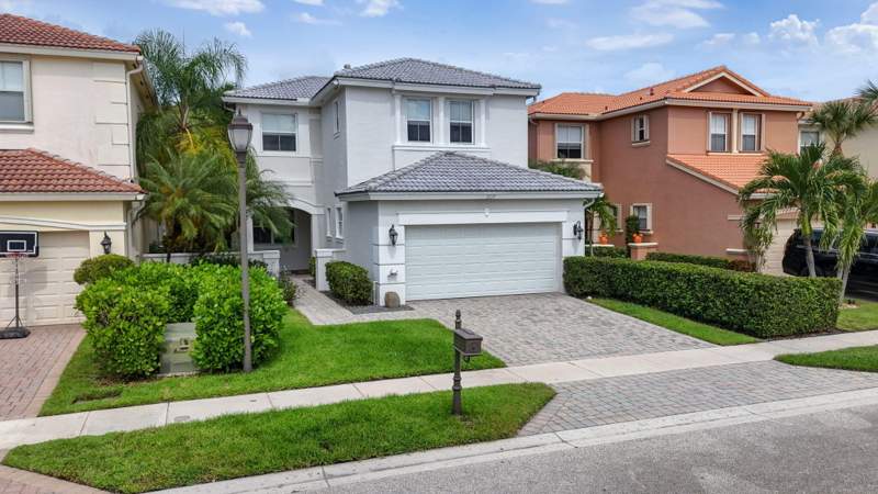 4 bedroom Single Family Residence at 207 Isle Verde Way, Mirabella At Mirasol C, Palm Beach Gardens — photo 2