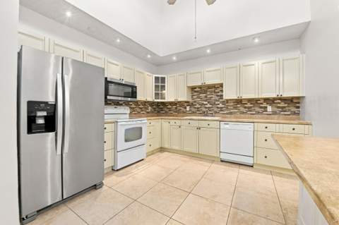 801 NW 30th Avenue #C, Delray Beach FL - photo 12 of 48