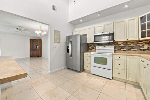 801 NW 30th Avenue #C, Delray Beach FL - photo 14 of 48