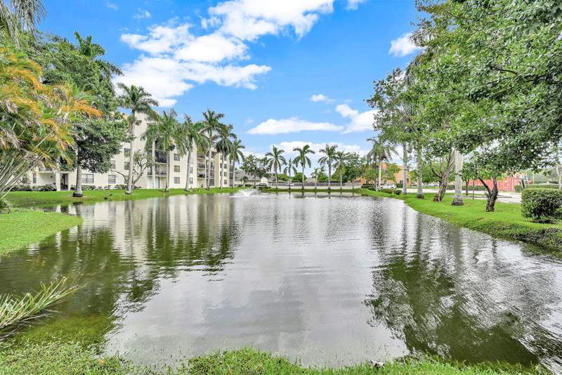 2 bedroom Condominium at 6190 Woodlands Boulevard #107, Gate Three Condo, Tamarac — photo 4
