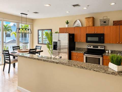 2725 NE 8th Avenue #104, Wilton Manors FL - photo 11 of 48