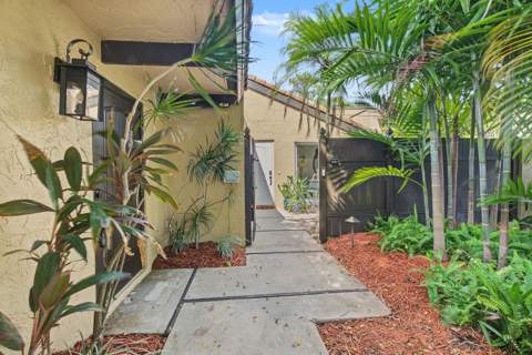 5987 Patio Drive, Boca Raton FL - photo 10 of 47
