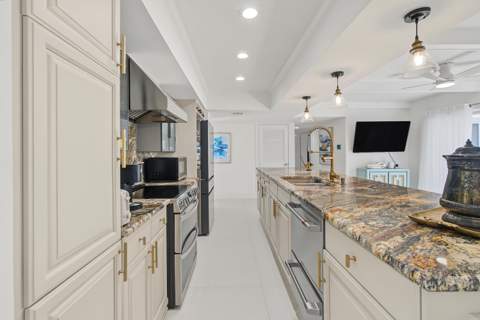 5987 Patio Drive, Boca Raton FL - photo 16 of 47