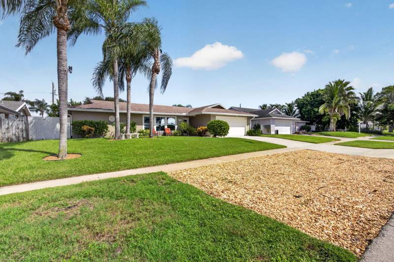 3 bedroom Single Family Residence at 4167 Russell Street, Jupiter Cresta Unit 2, Jupiter — photo 4