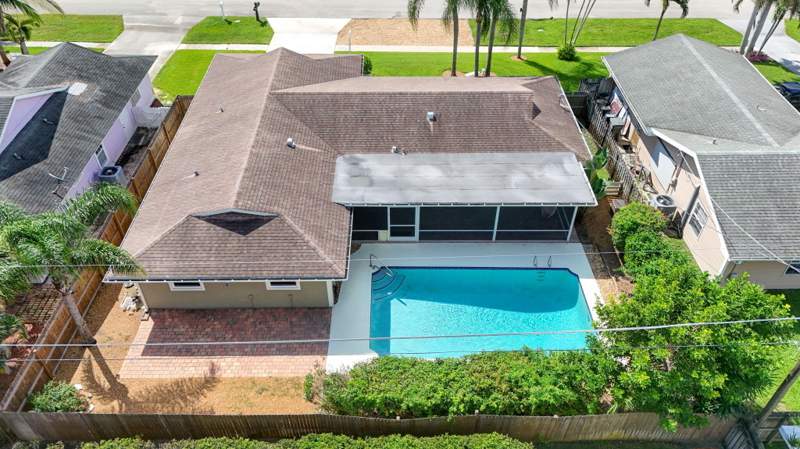 3 bedroom Single Family Residence at 4167 Russell Street, Jupiter Cresta Unit 2, Jupiter — photo 2