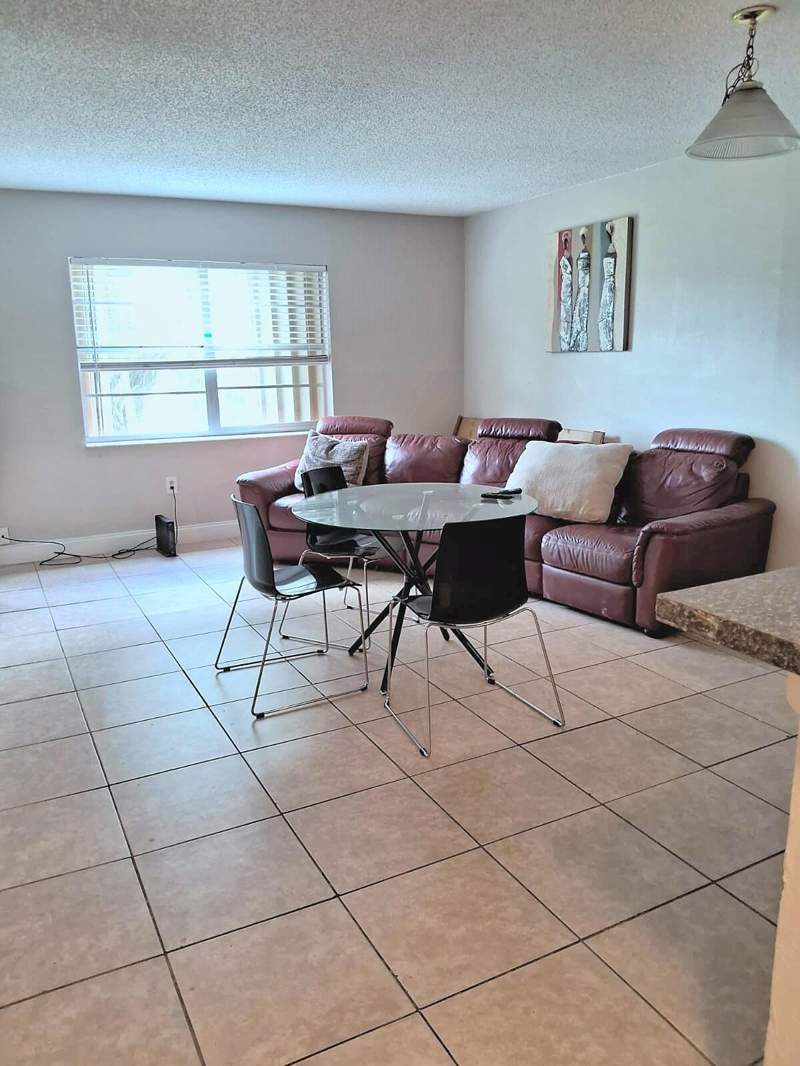 2 bedroom Condominium at 4334 NW 9th Avenue #7-2D, Heritage Circle Condo, Deerfield Beach — photo 2