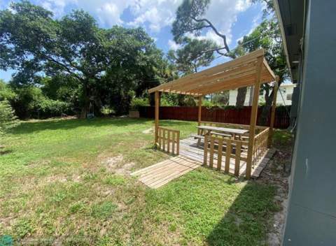 1044 NW 4th Avenue, Fort Lauderdale FL - photo 24 of 25