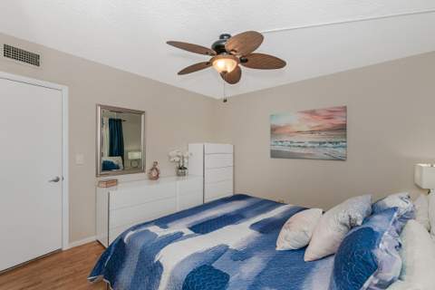 465 Paradise Isle Boulevard, Hallandale Beach FL - photo 18 of 26