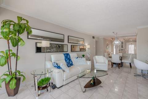 465 Paradise Isle Boulevard, Hallandale Beach FL - photo 7 of 26