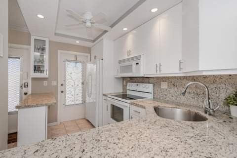 465 Paradise Isle Boulevard, Hallandale Beach FL - photo 12 of 26