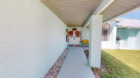 2537 SE Victory Avenue, Port St. Lucie FL - photo 6 of 50