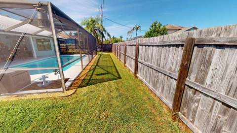 2537 SE Victory Avenue, Port St. Lucie FL - photo 9 of 50