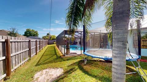 2537 SE Victory Avenue, Port St. Lucie FL - photo 13 of 50