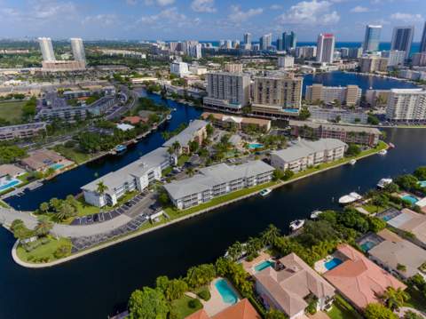 465 Paradise Isle Boulevard, Hallandale Beach FL - photo 20 of 26