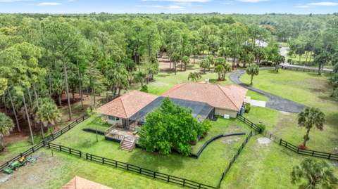 2559 Palm Deer Drive, Loxahatchee FL - photo 14 of 140
