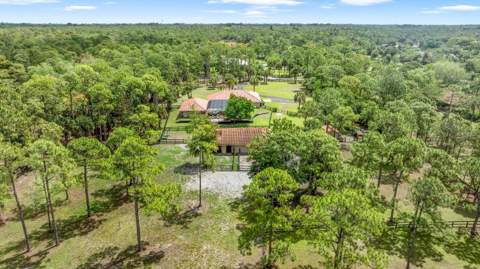 2559 Palm Deer Drive, Loxahatchee FL - photo 18 of 140