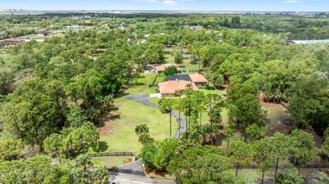 2559 Palm Deer Drive, Loxahatchee FL - photo 23 of 140
