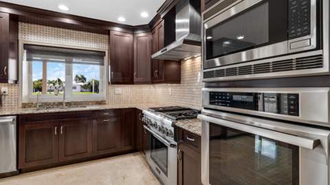 750 SE 7th Avenue, Pompano Beach FL - photo 9 of 50