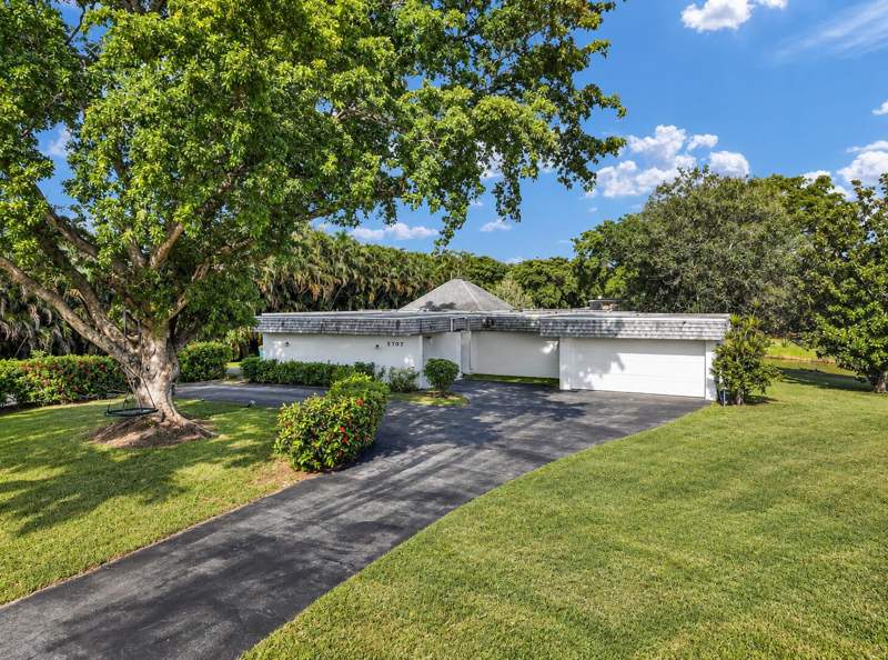 3 bedroom Single Family Residence at 5707 White Hickory Circle, Woodlands Sec Five, Tamarac — photo 4