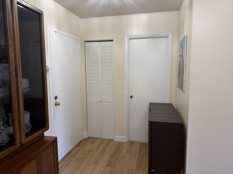 2 bedroom Condominium at 4154 Inverrary Drive, Manors Of Inverrary I-2, Lauderhill — photo 2