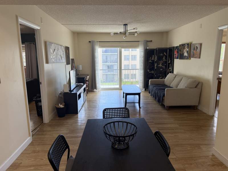 2 bedroom Condominium at 4154 Inverrary Drive, Manors Of Inverrary I-2, Lauderhill — photo 3