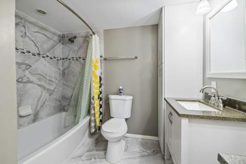 575 Oaks Lane #708, Pompano Beach FL - photo 14 of 31